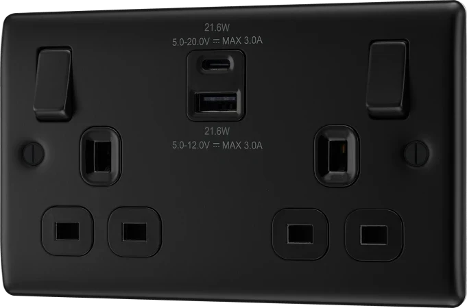 BG NFB22UAC22B Double switched single pole, with USB A + C (22W)