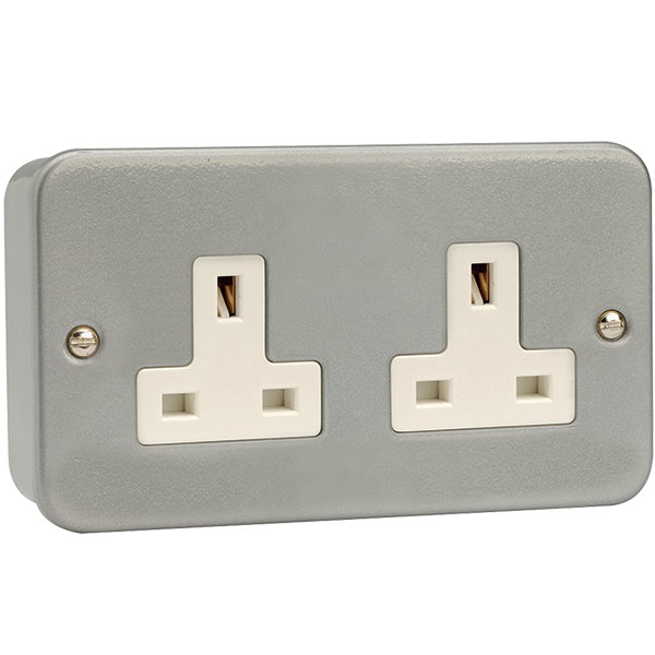 Click Scolmore CL032 2 Gang 13A Unswitched Socket Outlet