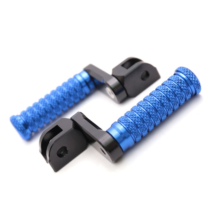 Front view of MC Motoparts 40mm extension foot pegs for Suzuki GSX-R 600, 750, 1000, featuring sturdy metal construction.