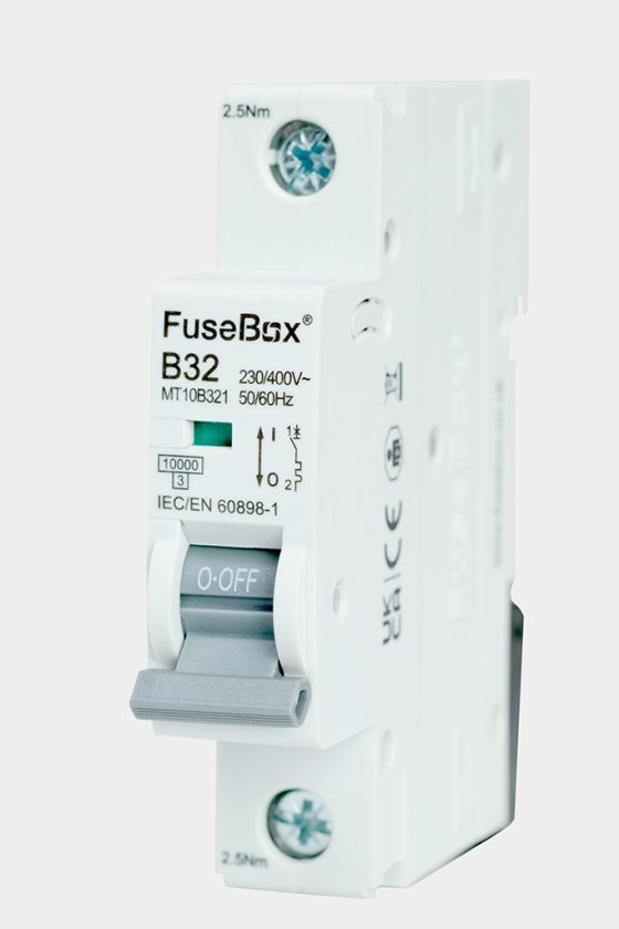 Fusebox MT10B321  MCB, Single Pole 32A 10kA,Curve B for 3 Phase
