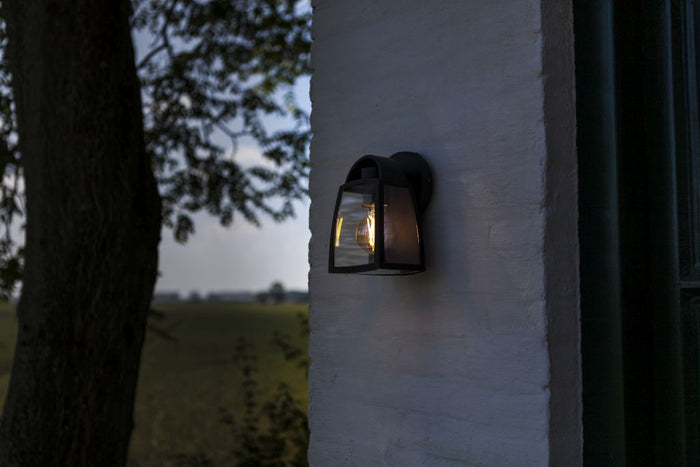 Lutec 5273702012 kelsey ip44 e27 wall light in black with clear glass