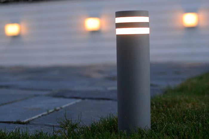 Lutec 7204803118 focus ip44 gu10 bollard light in dark grey