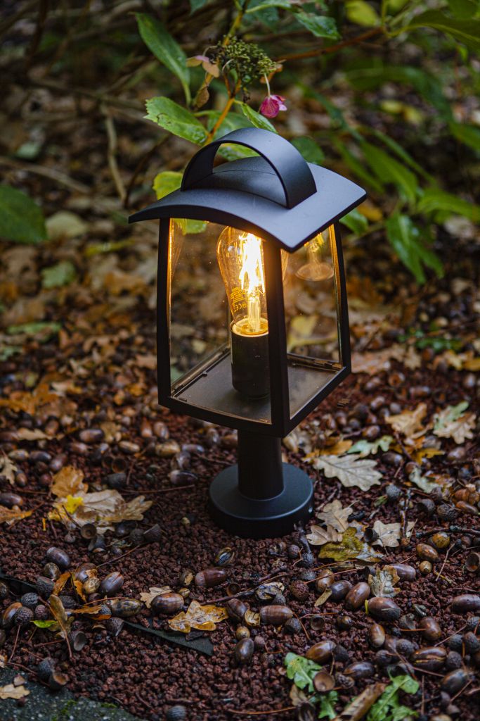 Lutec 7273604012 kelsey ip44 e27 pedestal light in black with clear glass
